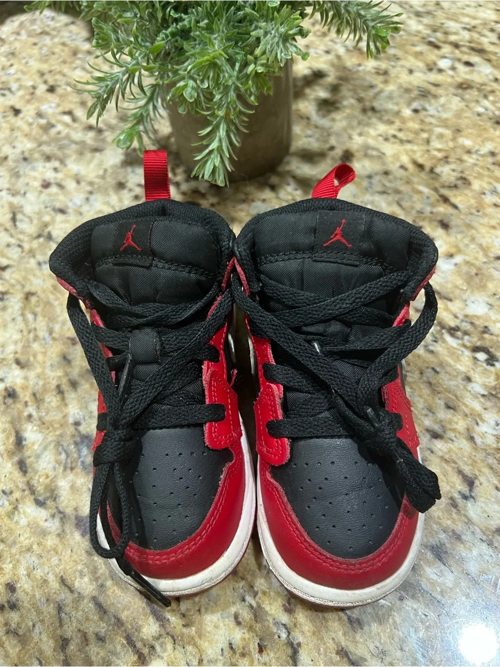 Nike Air Jordan Toddler Red & Black Low-Top Sneakers 7C